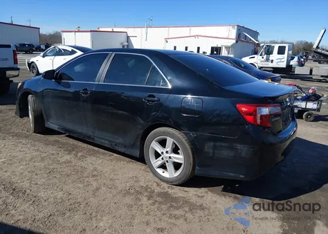 2014 Toyota Camry Se z USA, uszkodzony, nr VIN 4T1BF1FK3EU835253